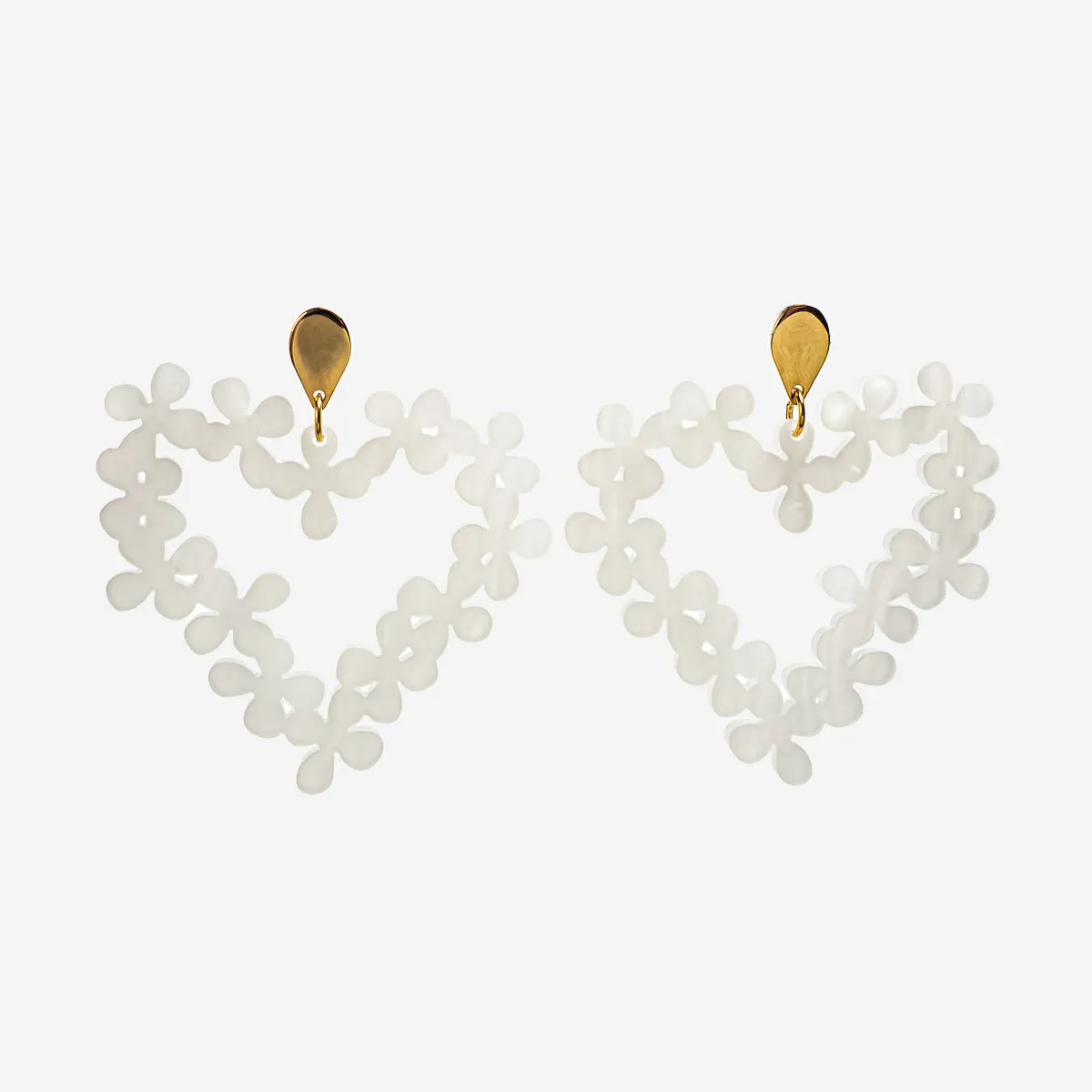 HEARTS IN FLOWERS EARRINGS – WHITE PEARL