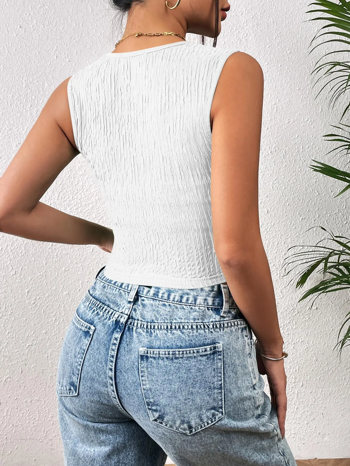 Zeagoo Sleeveless Crop Top Square Neck Tank Top